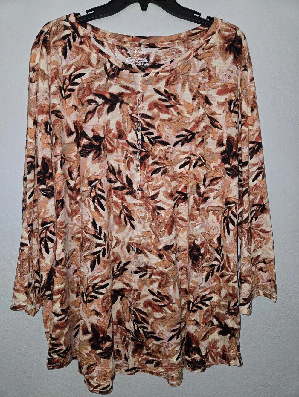 Westbound 3/4 Sleeve Tunic Top With An Autumn Print NWT - Picture 2 of 3
